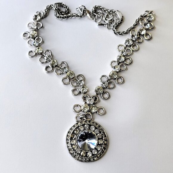 Round Crystal Pendant Necklace - Wedding Prom Bridal Necklace Party Necklace - Picture 2 of 8